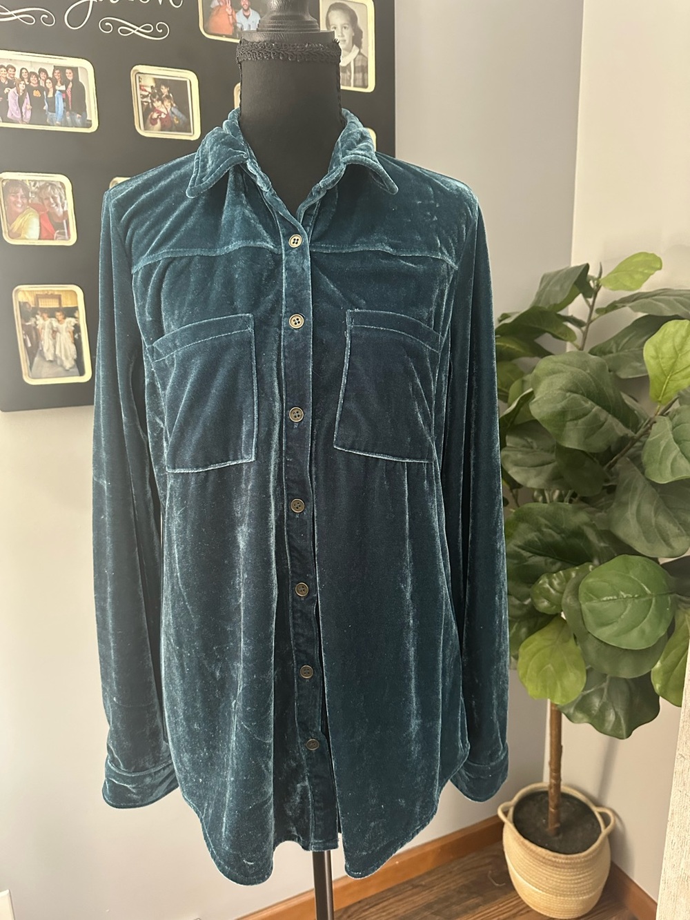 Umgee Velvet Button-Down Shirt - Teal Blue PTP 20